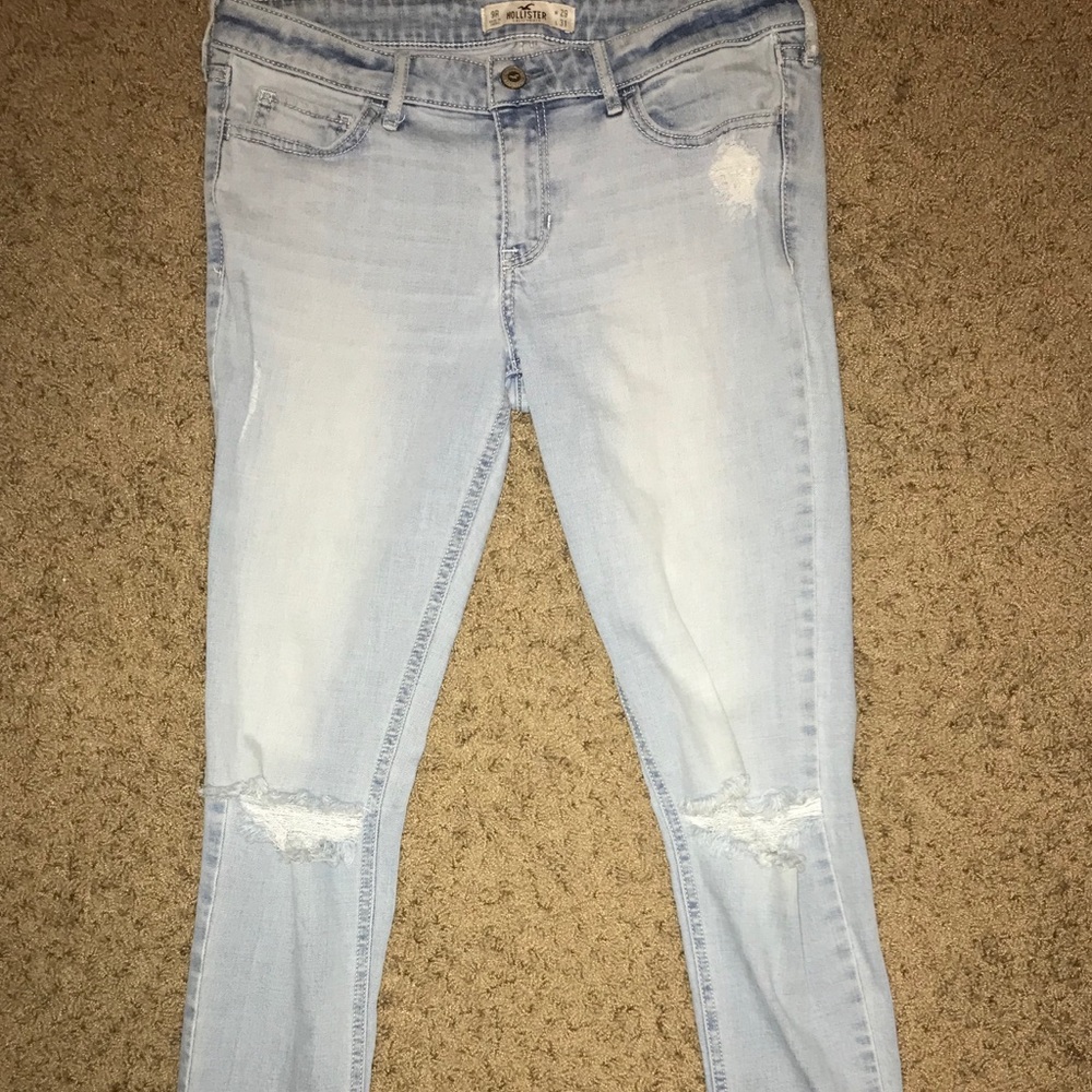 Hollister jeans (distressed)
